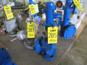 VALVE, RELIEF TYPE, 1-1/2" X 2-1/2" SIZE, CARBON STEEL MATERIAL, SS TRIM, LEVER OPERATOR, 13.5 PSIG SET PRESSURE RATING, FLANGED CONNECTIONS. 300# RF INLET X 150# RF OUTLET MEDIA: STEAM (AIR EJECTOR) CAPACITY: 550#/HR OPER. TEMP: 310 F CALC AREA SQ.IN.:0.353 SQ.IN. SELECTED AREA; 0.503 SQ.IN ORIFICE DESIGNATION: 'G', PART # JOS-25-C (W-51) LOADING & HANDLING FEE $15-